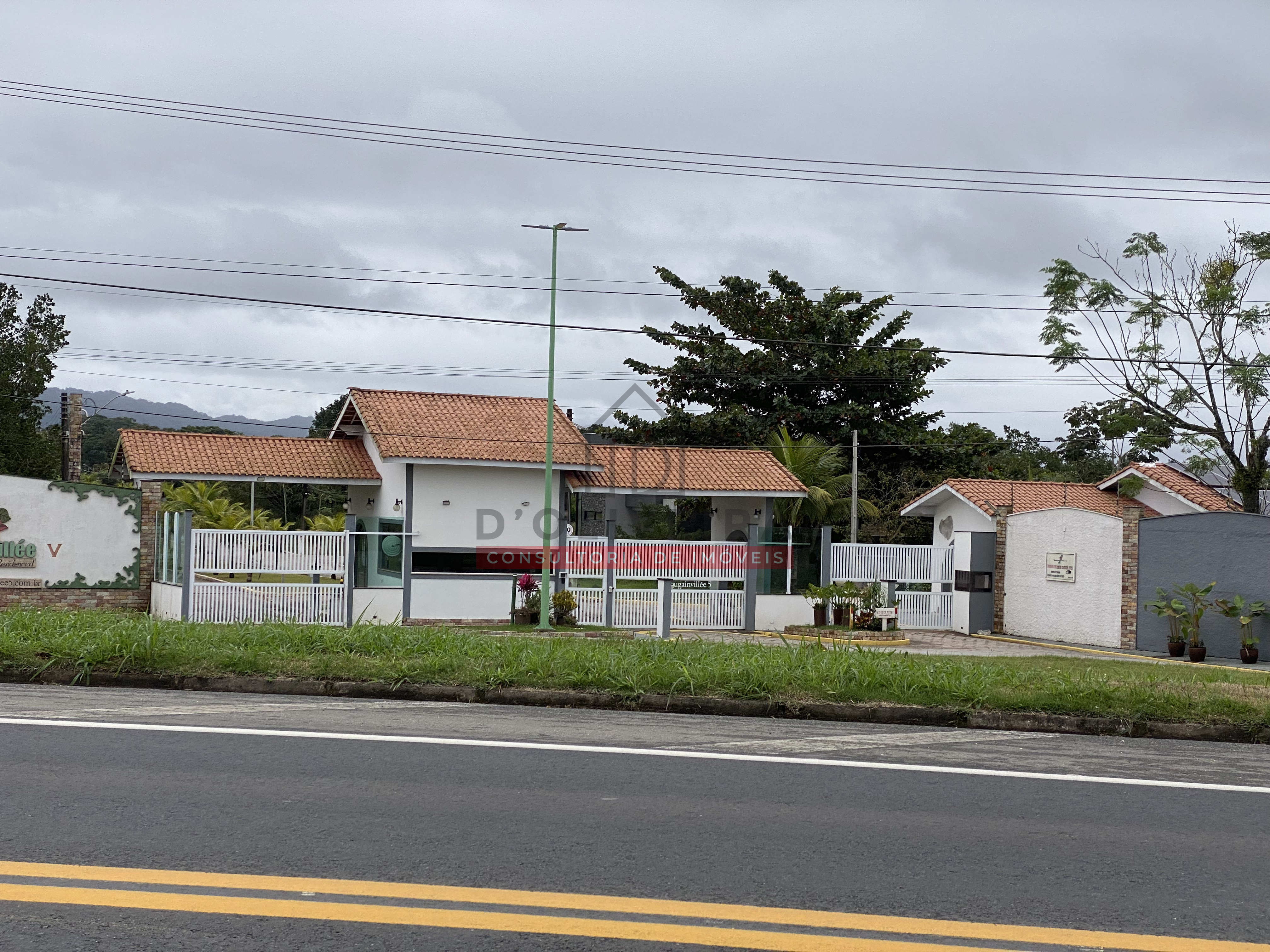 Terreno de 1090m² à venda no Condomínio Bougainvillée Residencial V - Peruíbe - SP