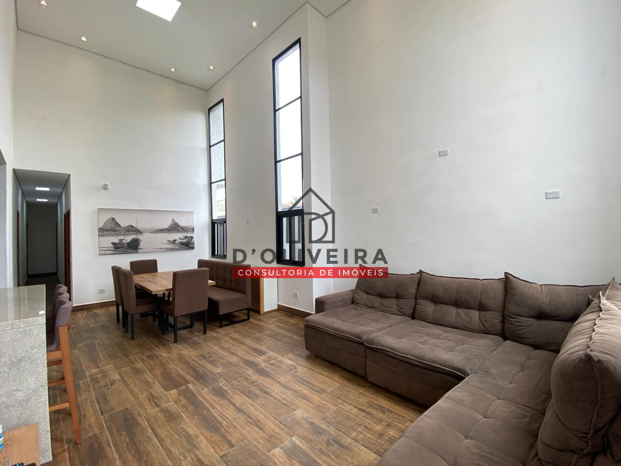 Casa moderna com piscina à venda no Centro - Peruíbe - SP