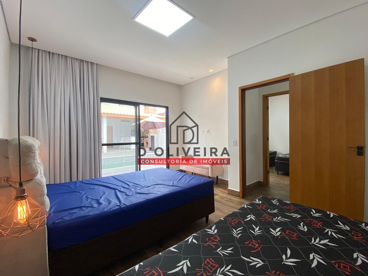 Casa moderna com piscina à venda no Centro - Peruíbe - SP