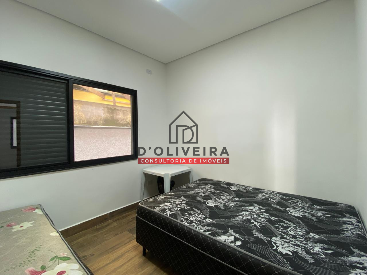 Casa moderna com piscina à venda no Centro - Peruíbe - SP