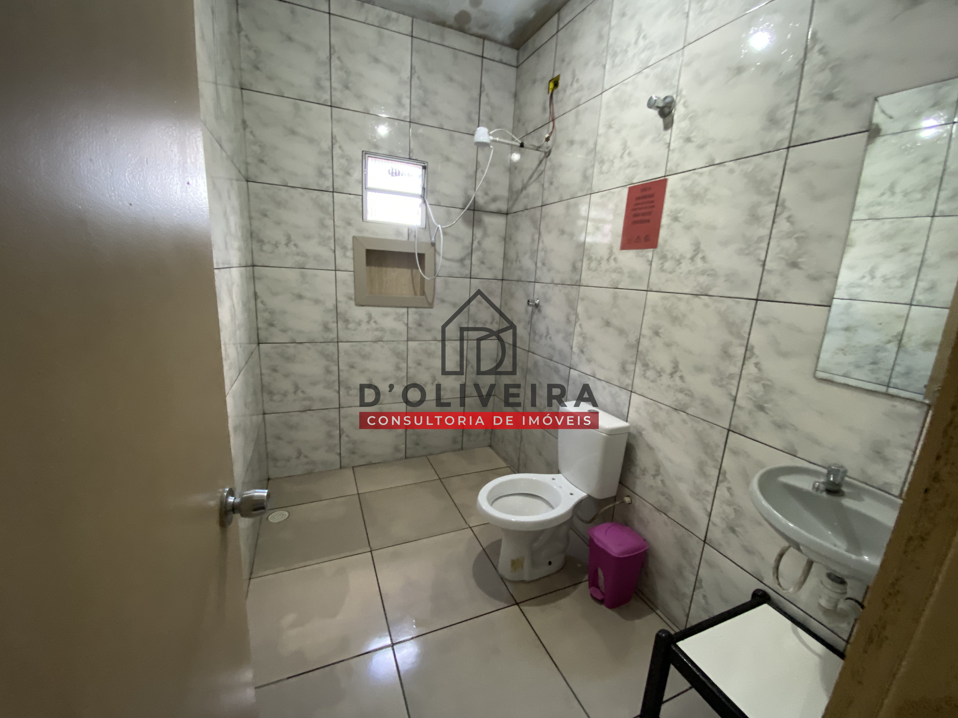 Casa com piscina e churrasqueira à venda na Vila Peruíbe - Peruíbe - SP