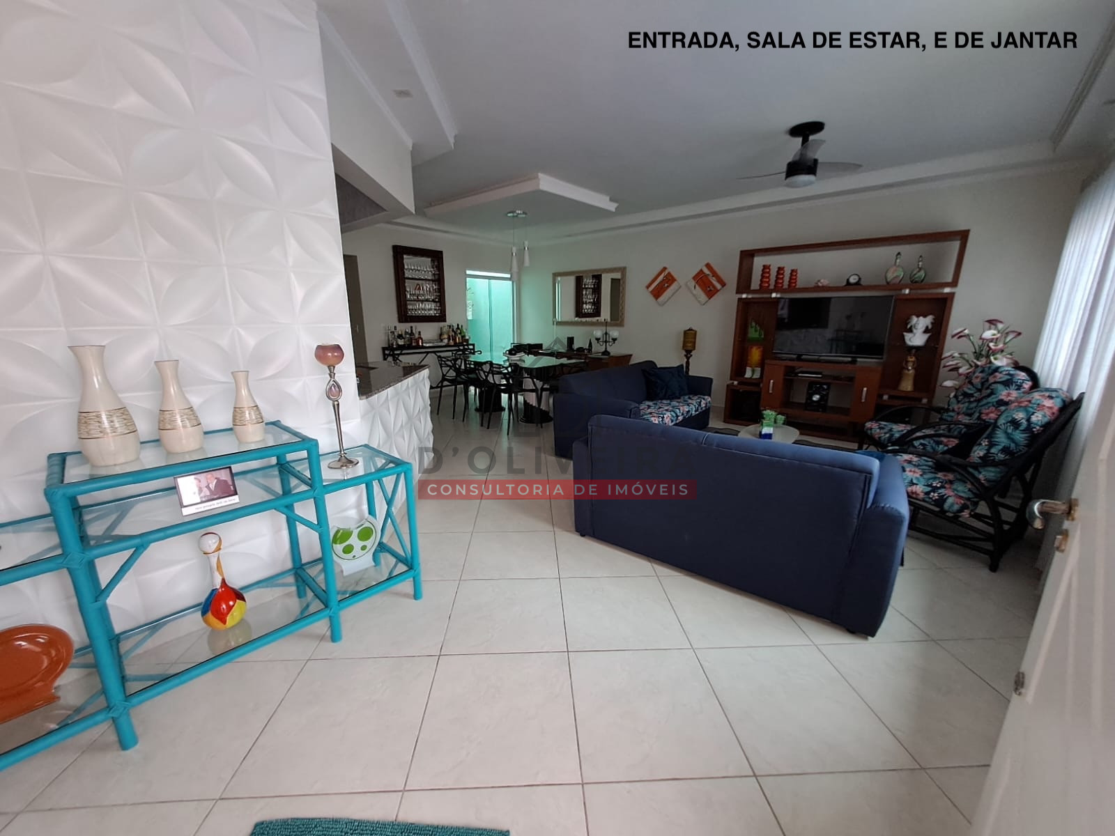 Casa térrea com piscina à venda no Três Marias - Peruíbe - SP