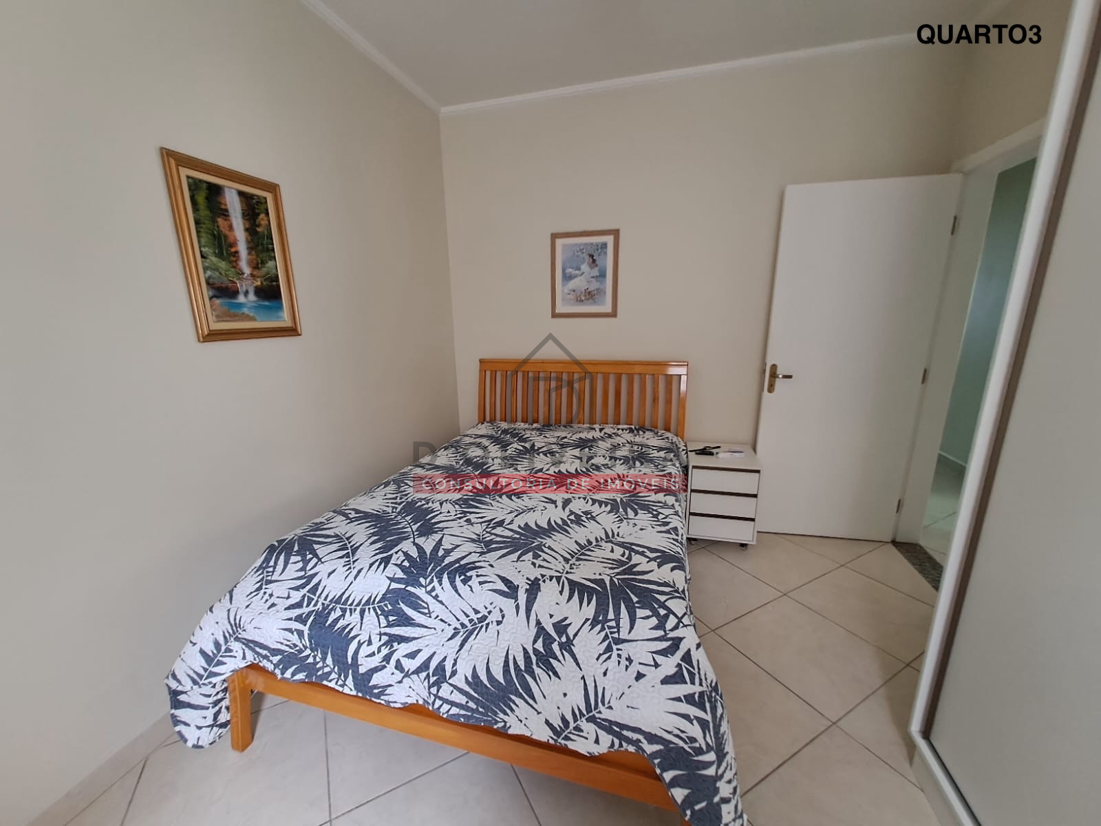 Casa térrea com piscina à venda no Três Marias - Peruíbe - SP