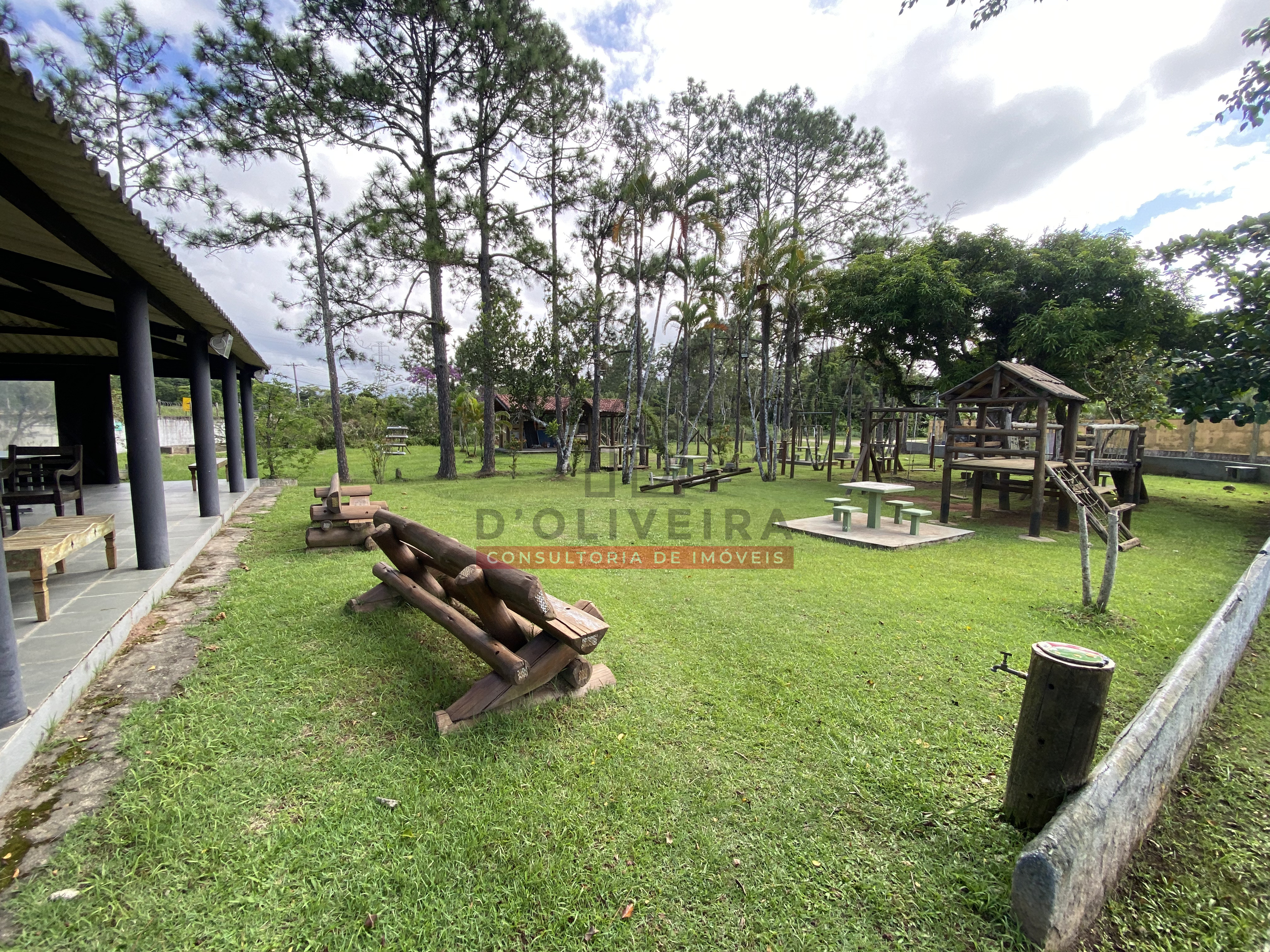 Casa em três terrenos à venda na Estância São Marcos - Peruíbe - SP
