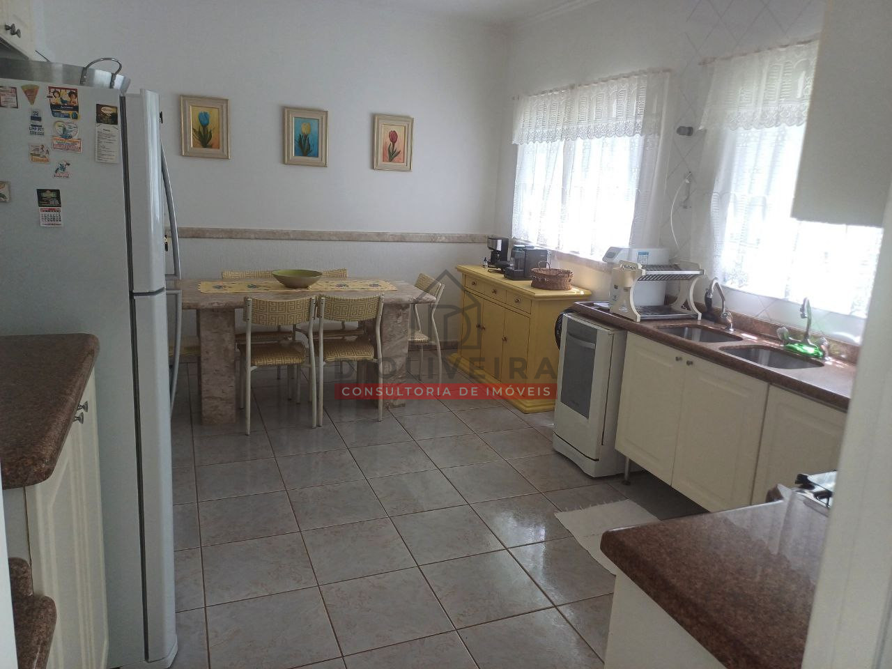 Sobrado com 4 suítes no Condomínio fechado Bougainvillée III- Peruíbe - SP