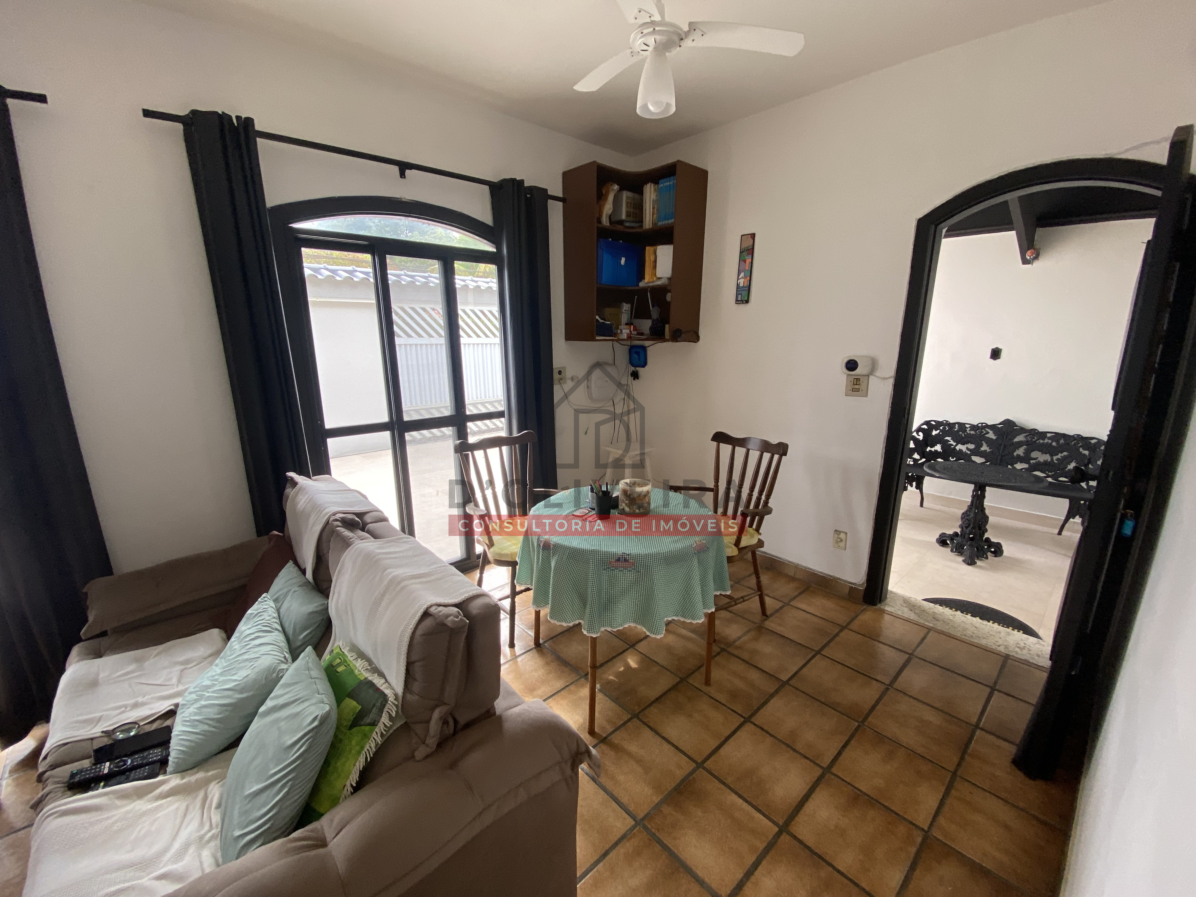 Casa com 500 m² de terreno a 200 metros da praia à venda no Balneário Oasis - Peruíbe - SP