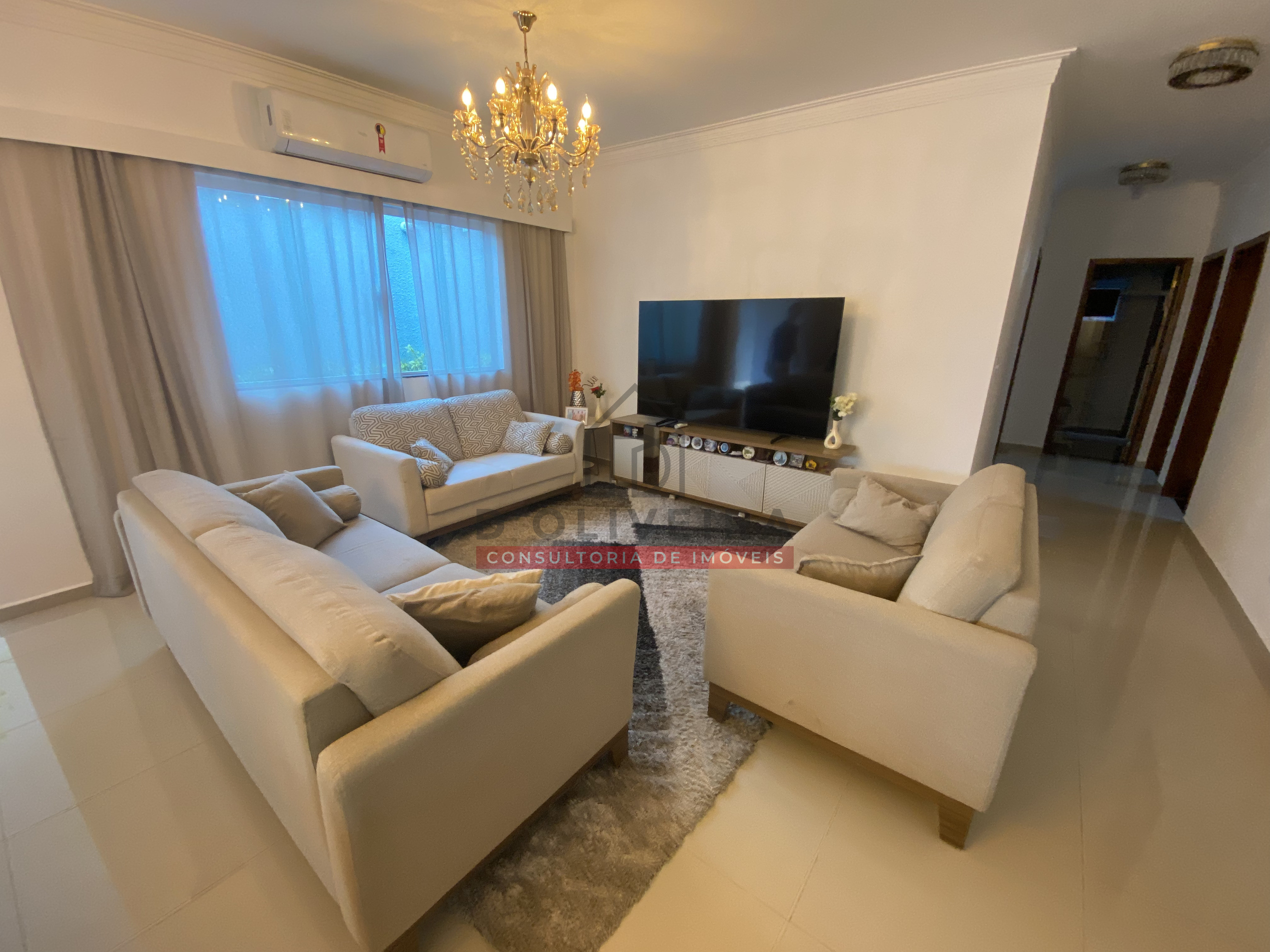 Casa com piscina e churrasqueira no Flora Rica 2 - Peruíbe - SP