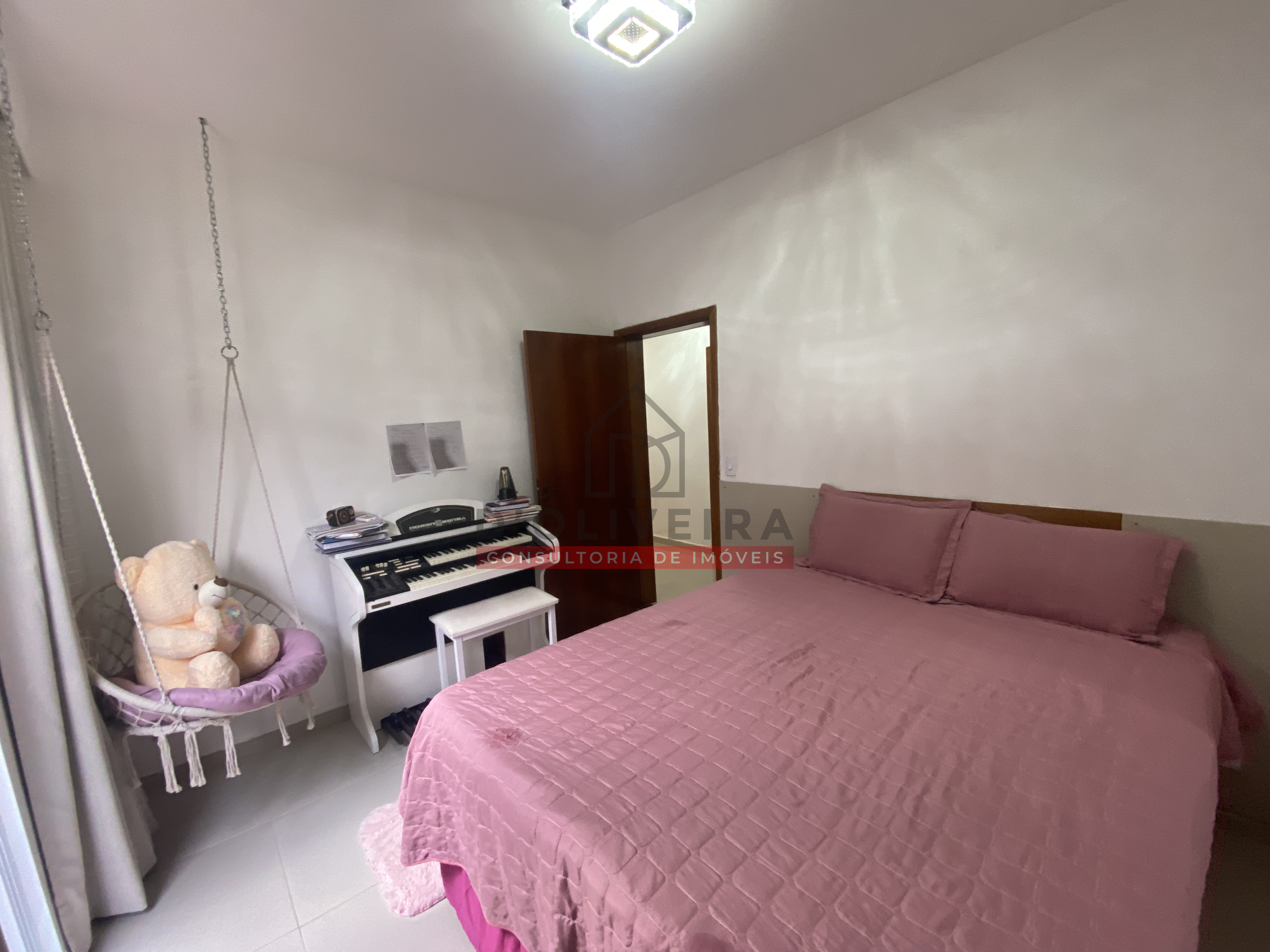 Casa com piscina e churrasqueira no Flora Rica 2 - Peruíbe - SP