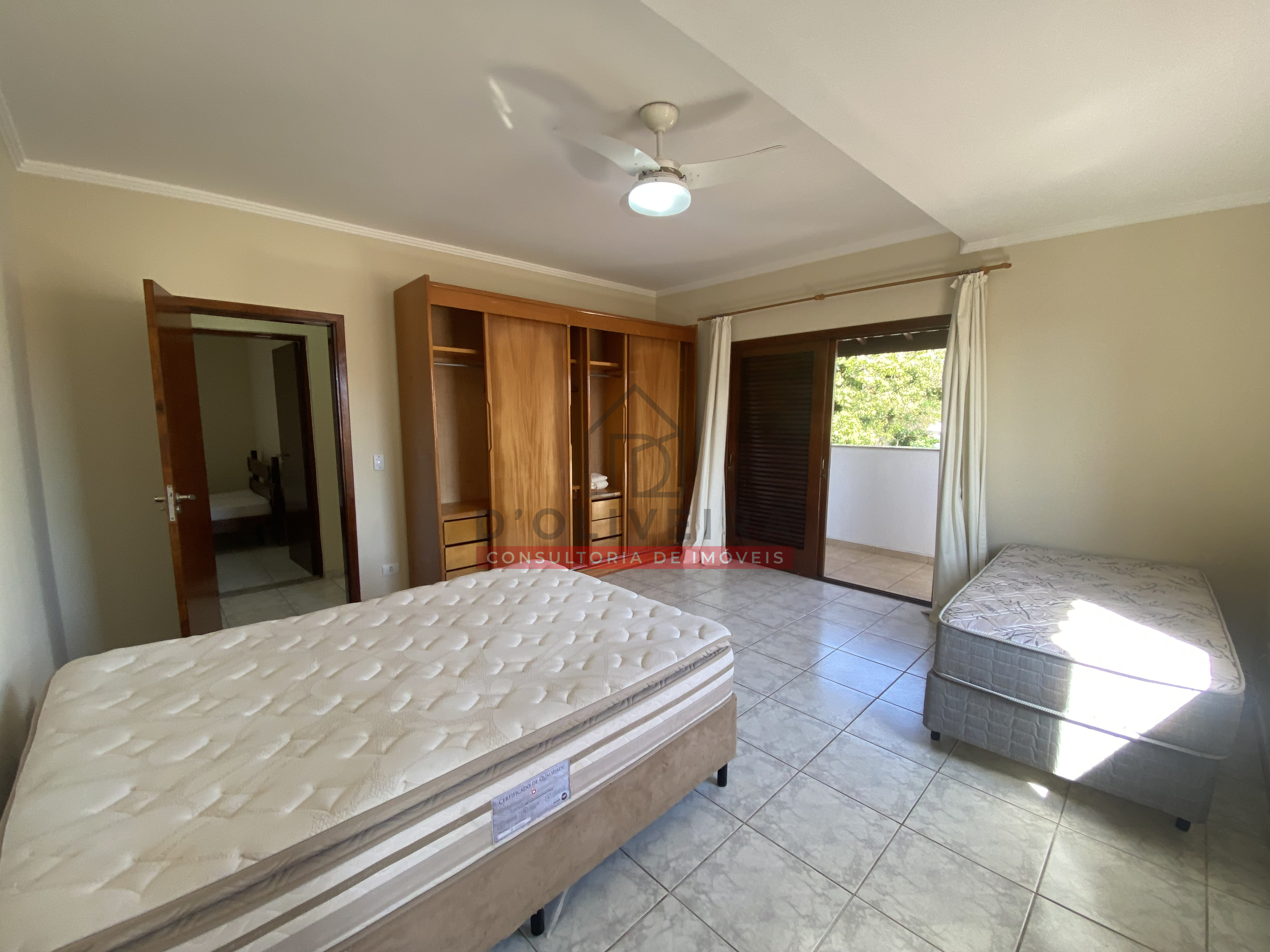 Sobrado com piscina à venda no Jardim Ribamar - Peruíbe - SP