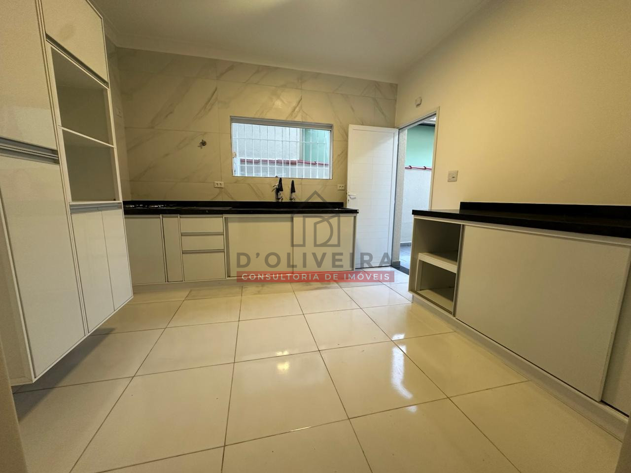 Casa geminada com piscina a venda no Bairro Stella Maris - Peruíbe - SP