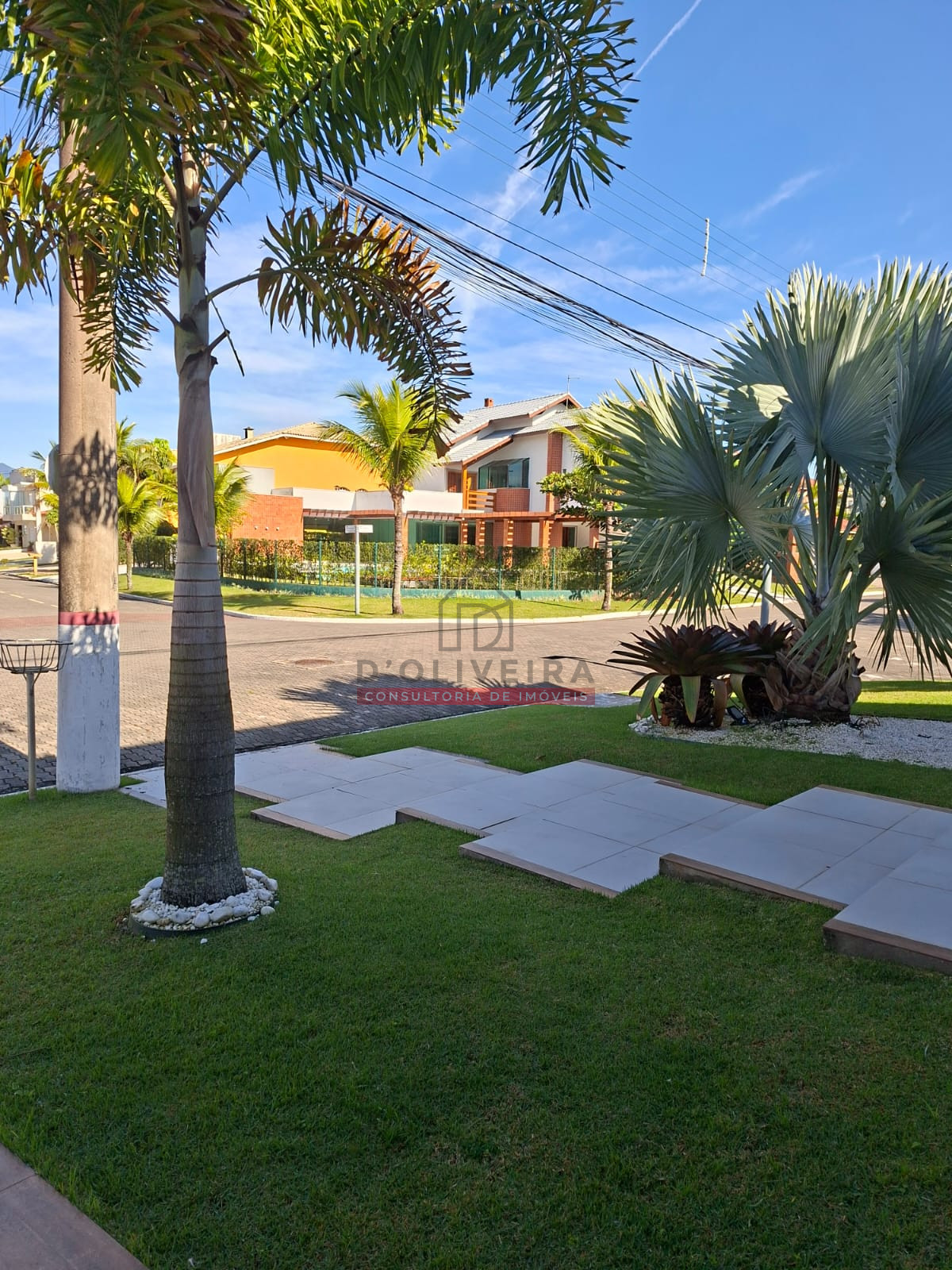 Sobrado com piscina e área gourmet no Bougainvillée Residencial II - Peruíbe - SP