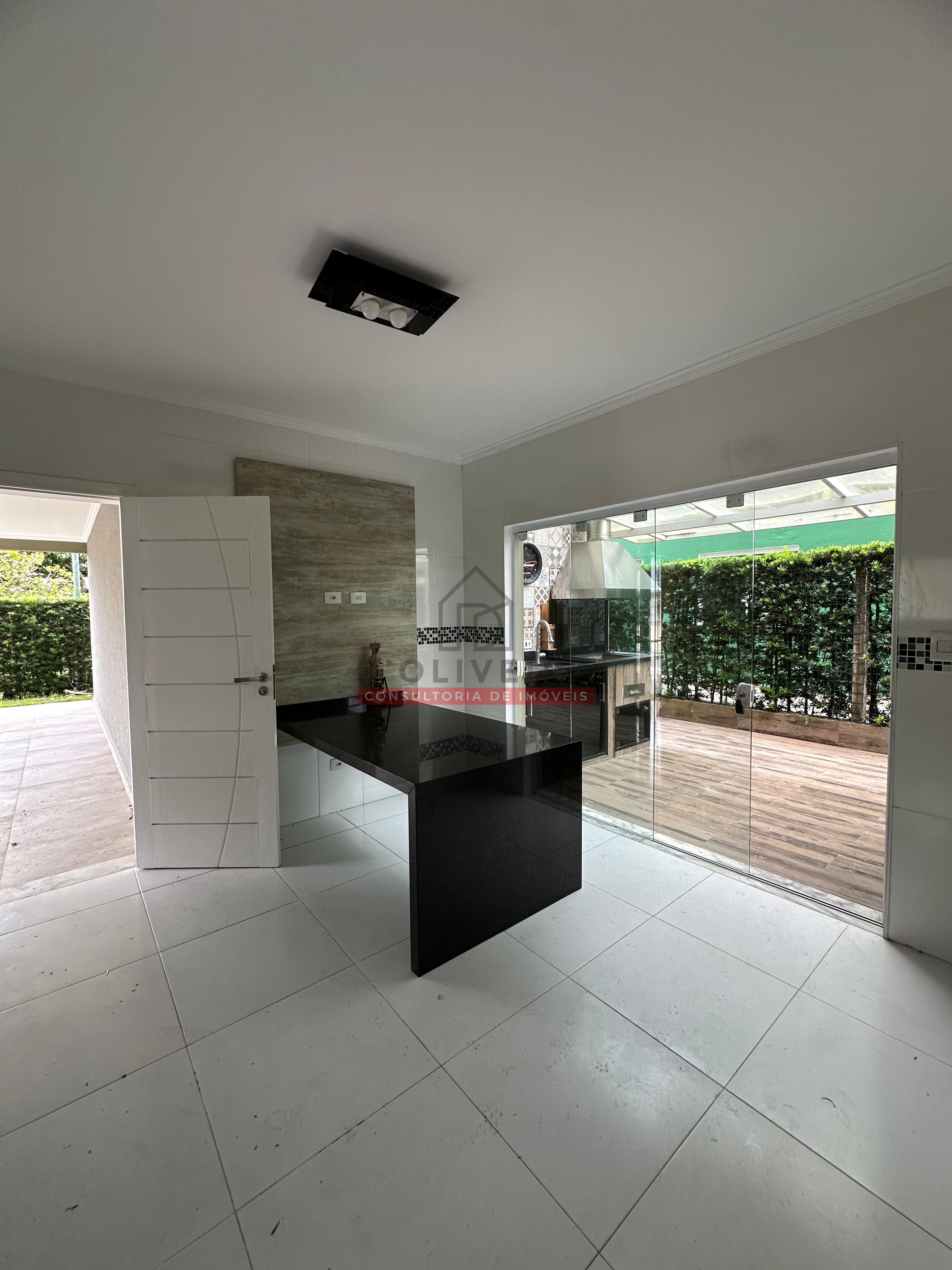 Sobrado moderno à venda no Condomínio Bougainvillée II - Peruíbe - SP