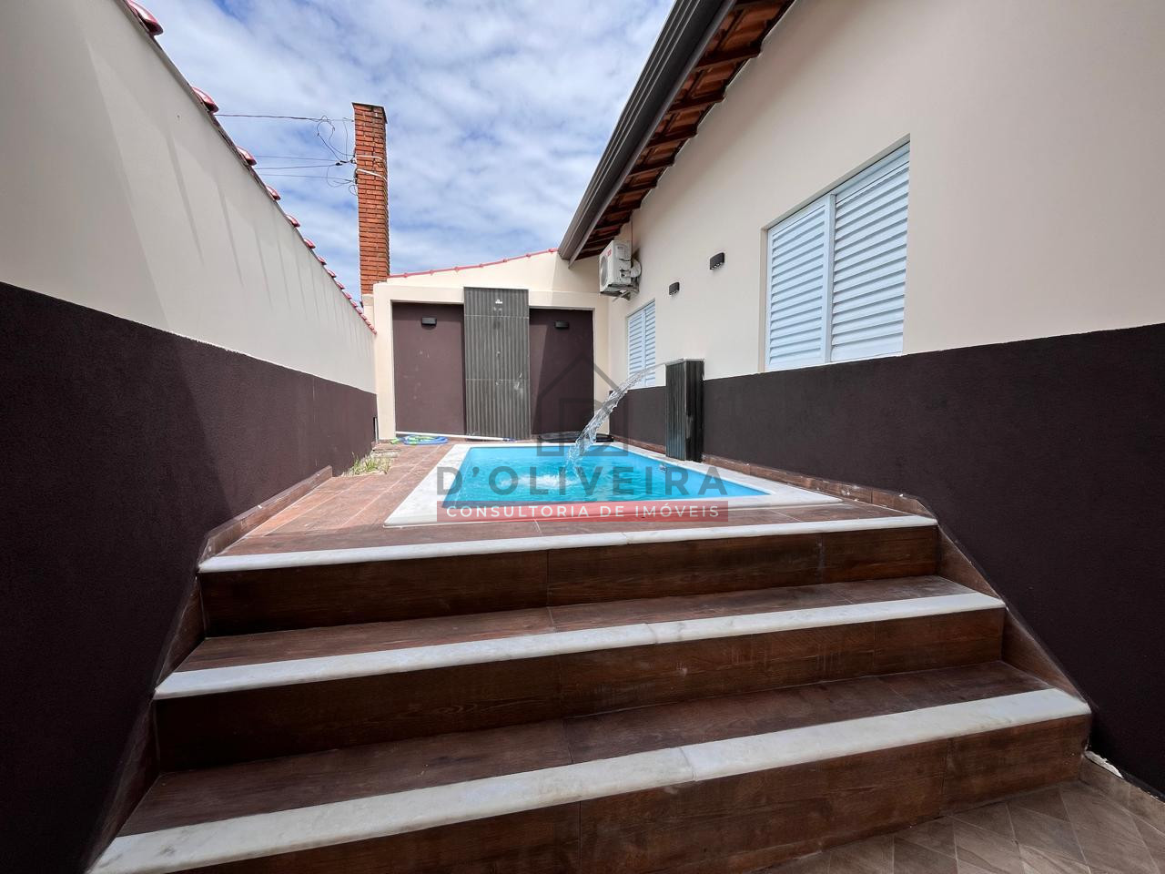 Casa à venda de 80m² com 2 quartos na Cidade Nova Peruíbe - Peruíbe - SP