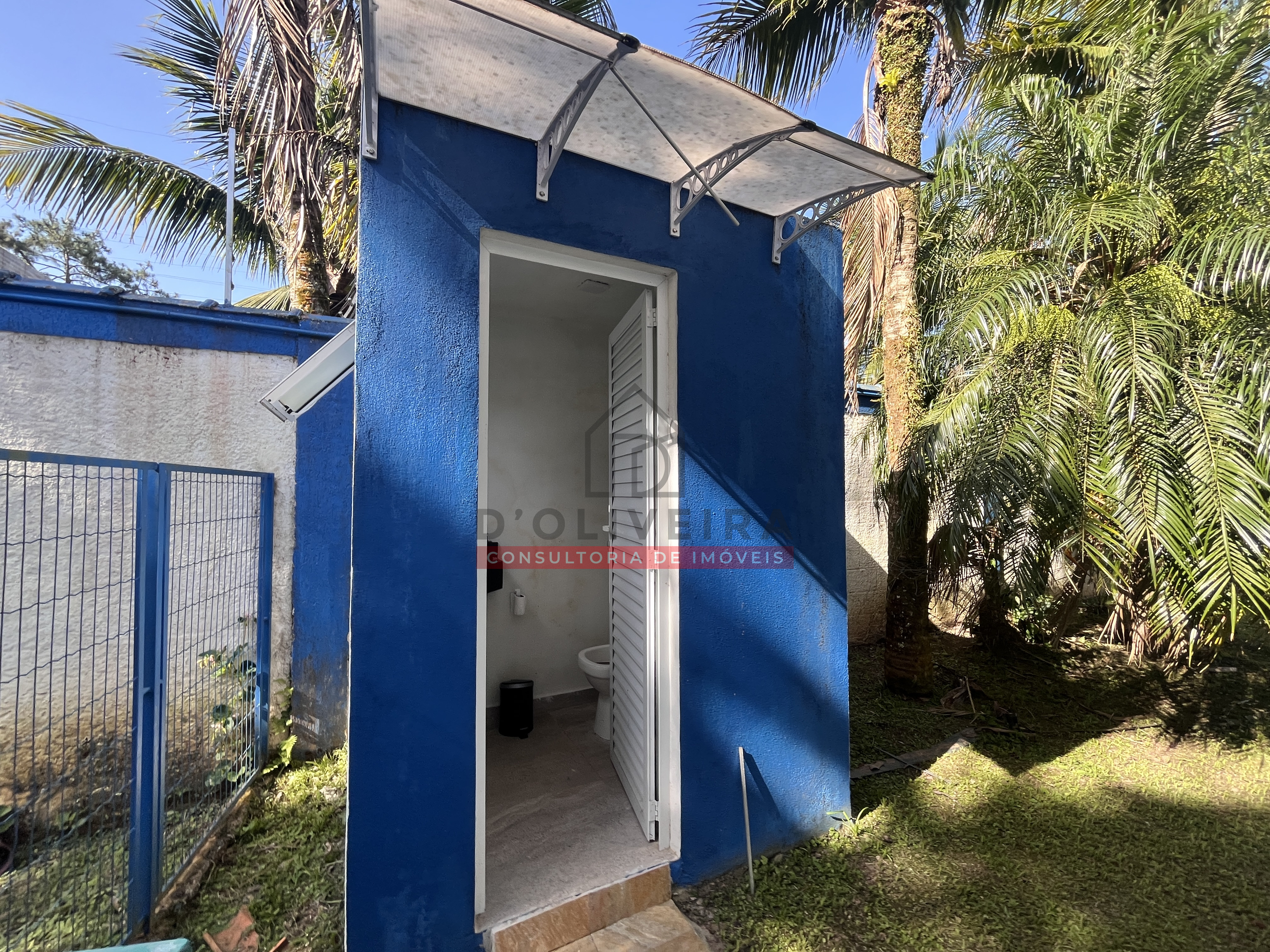 Chácara com piscina no Jardim Europa - Peruíbe - SP