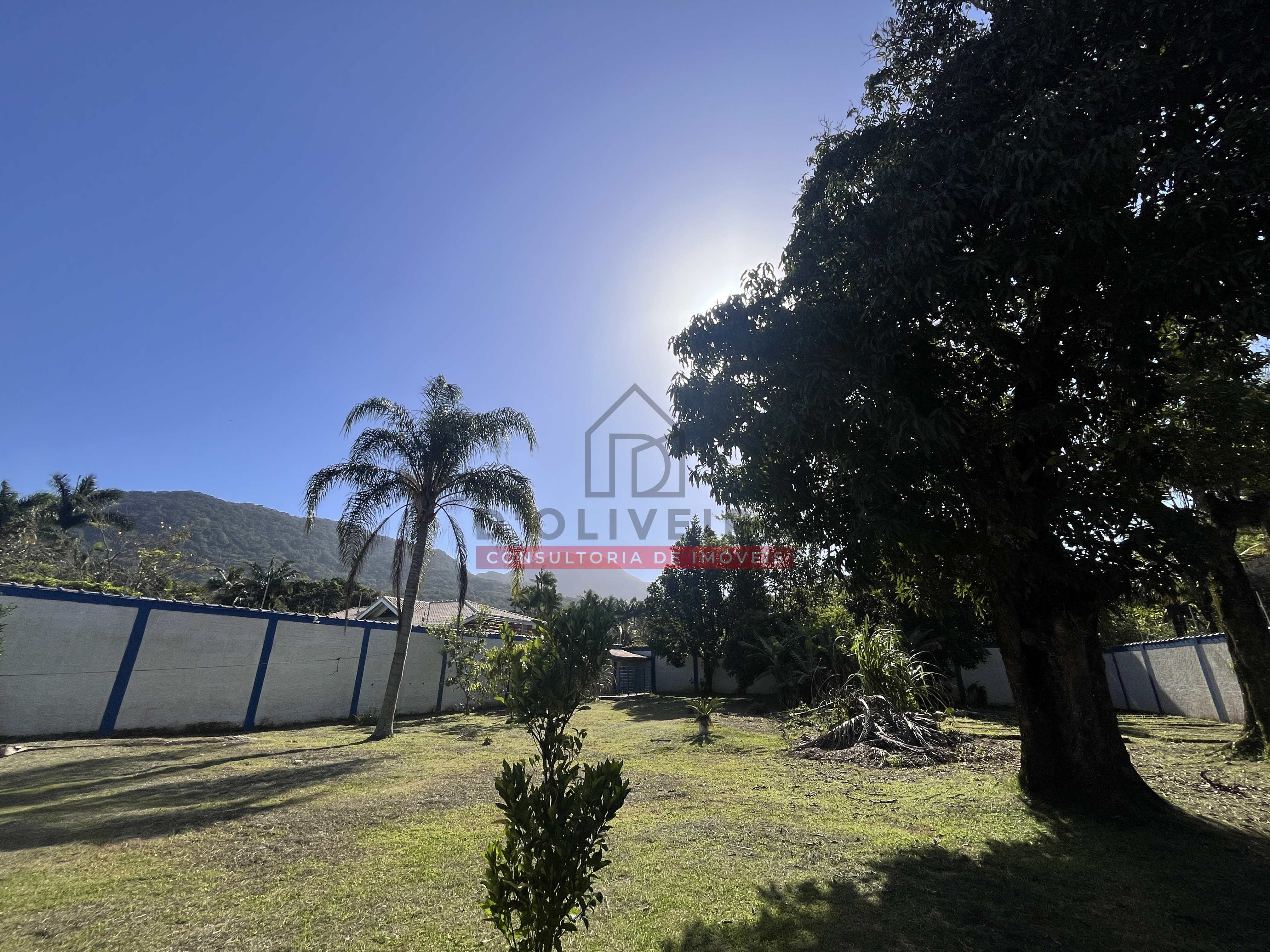 Chácara com piscina no Jardim Europa - Peruíbe - SP