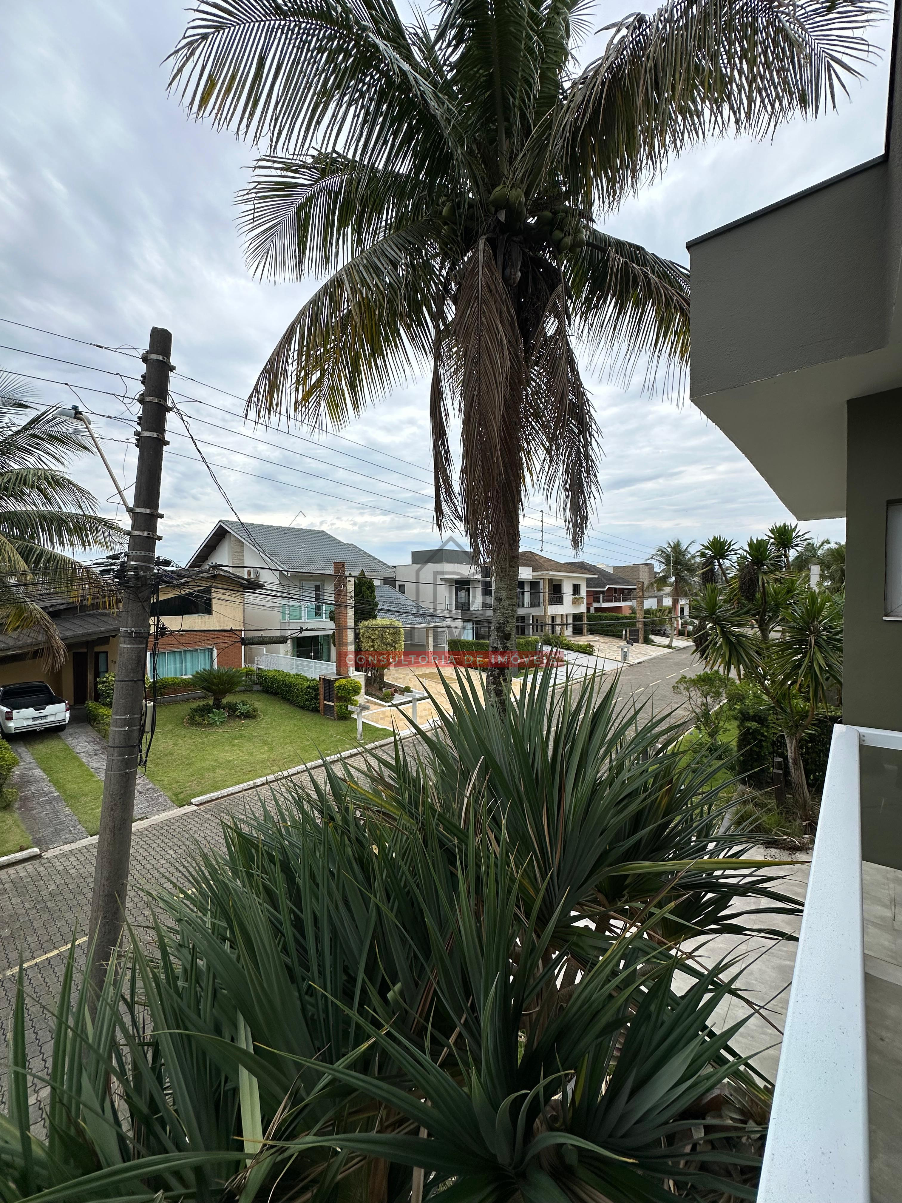 Sobrado moderno à venda no Condomínio Bougainvillée II - Peruíbe - SP