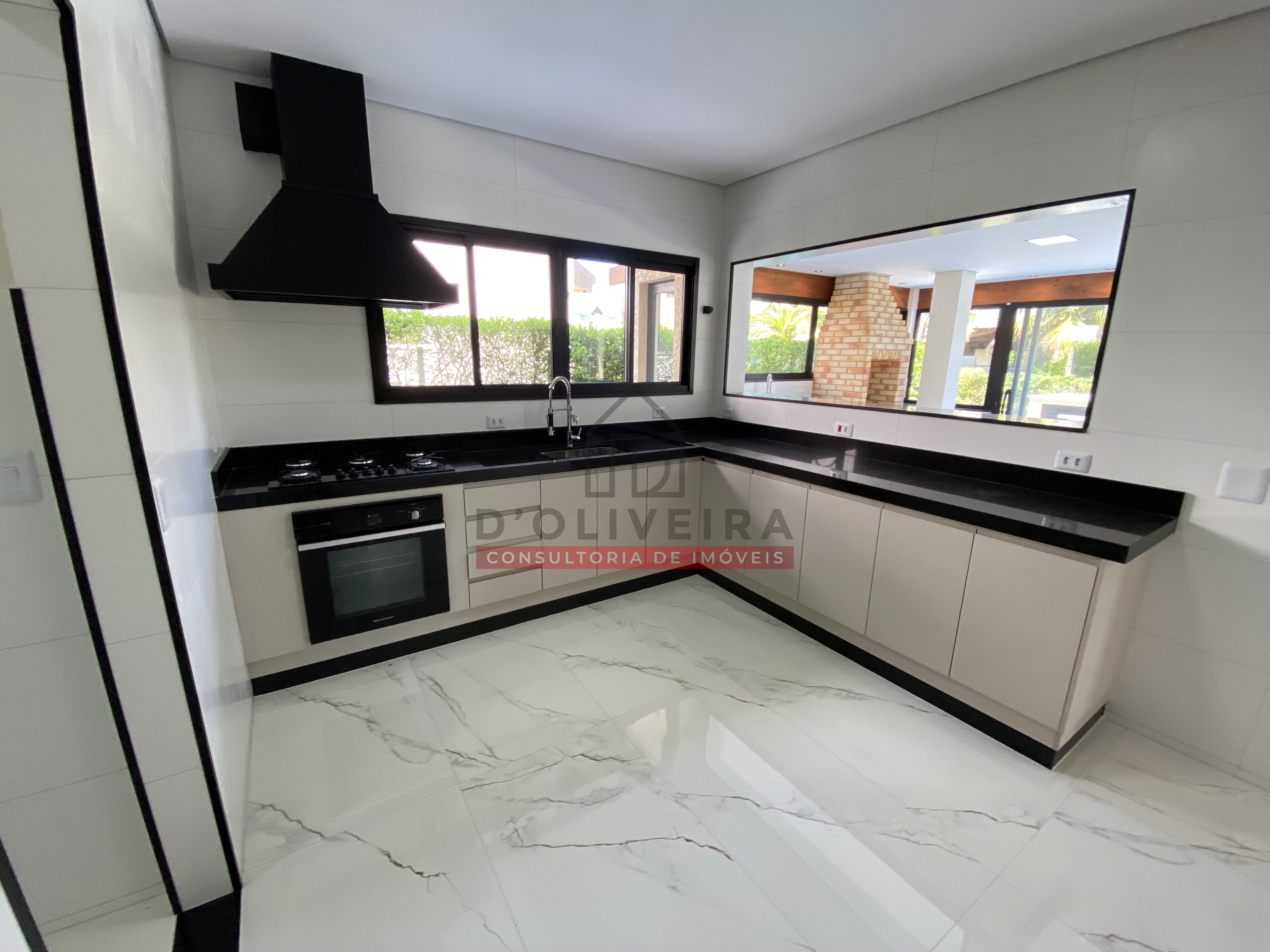 Sobrado com piscina e área gourmet no Bougainvillée Residencial II - Peruíbe - SP