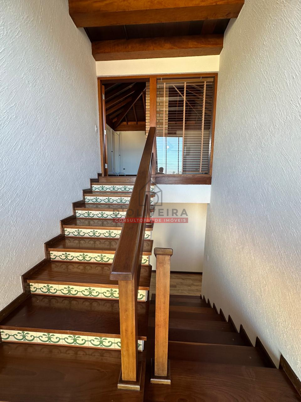 Sobrado de 4 suítes e piscina aquecida no Bougainville Residencial II - Peruíbe - SP