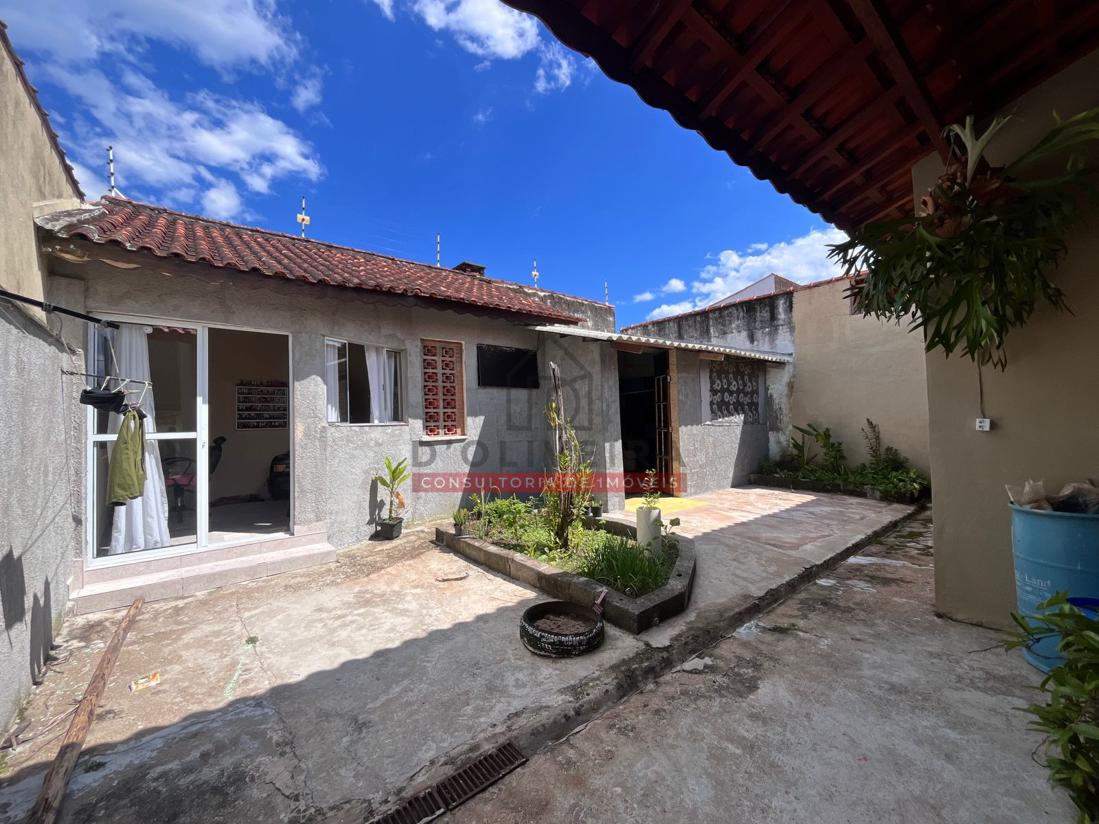 Casa térrea à venda no Belmira Novaes - Peruíbe - SP