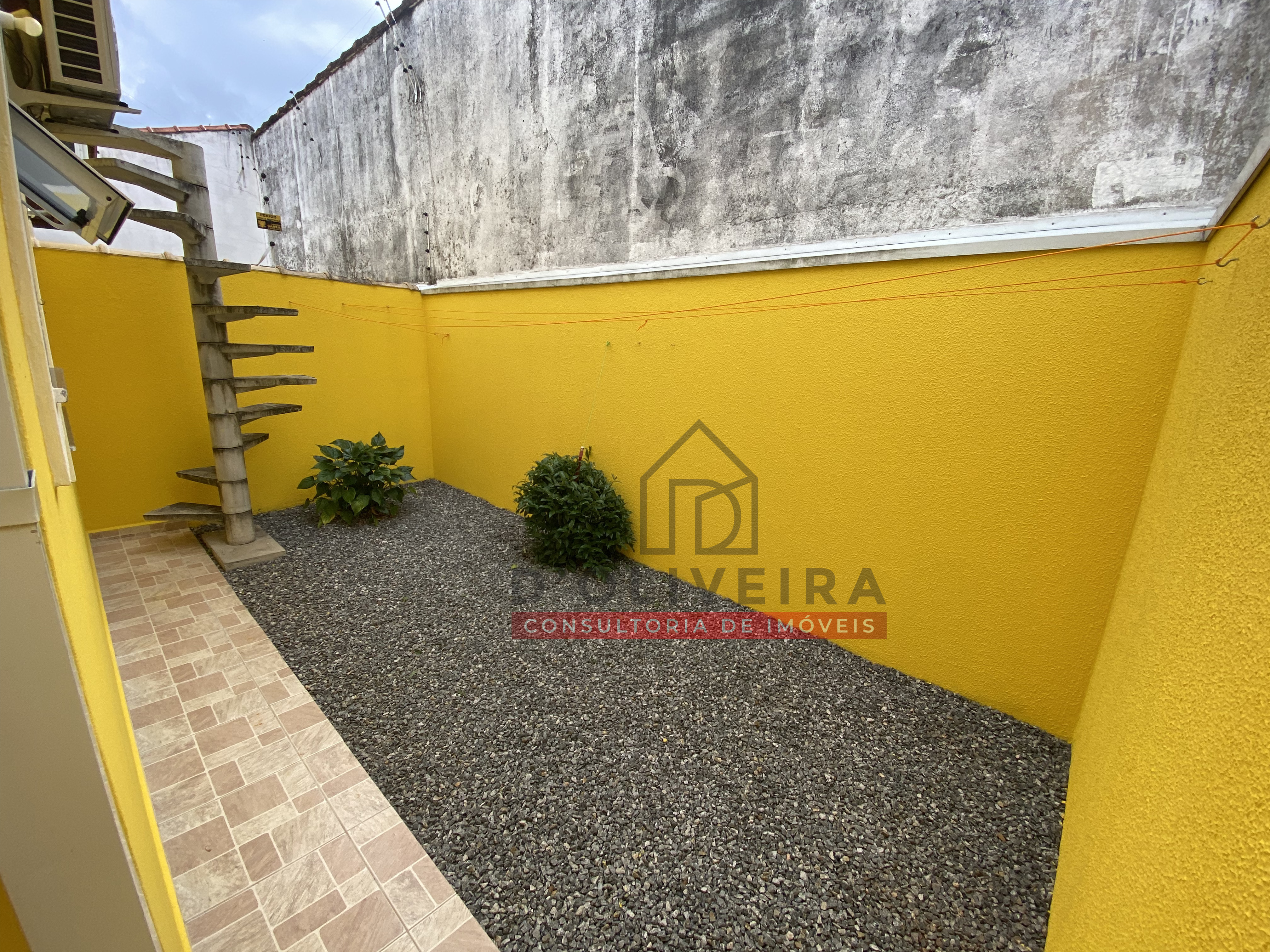 Casa térrea com piscina à venda no Parque D'aville - Peruíbe - SP
