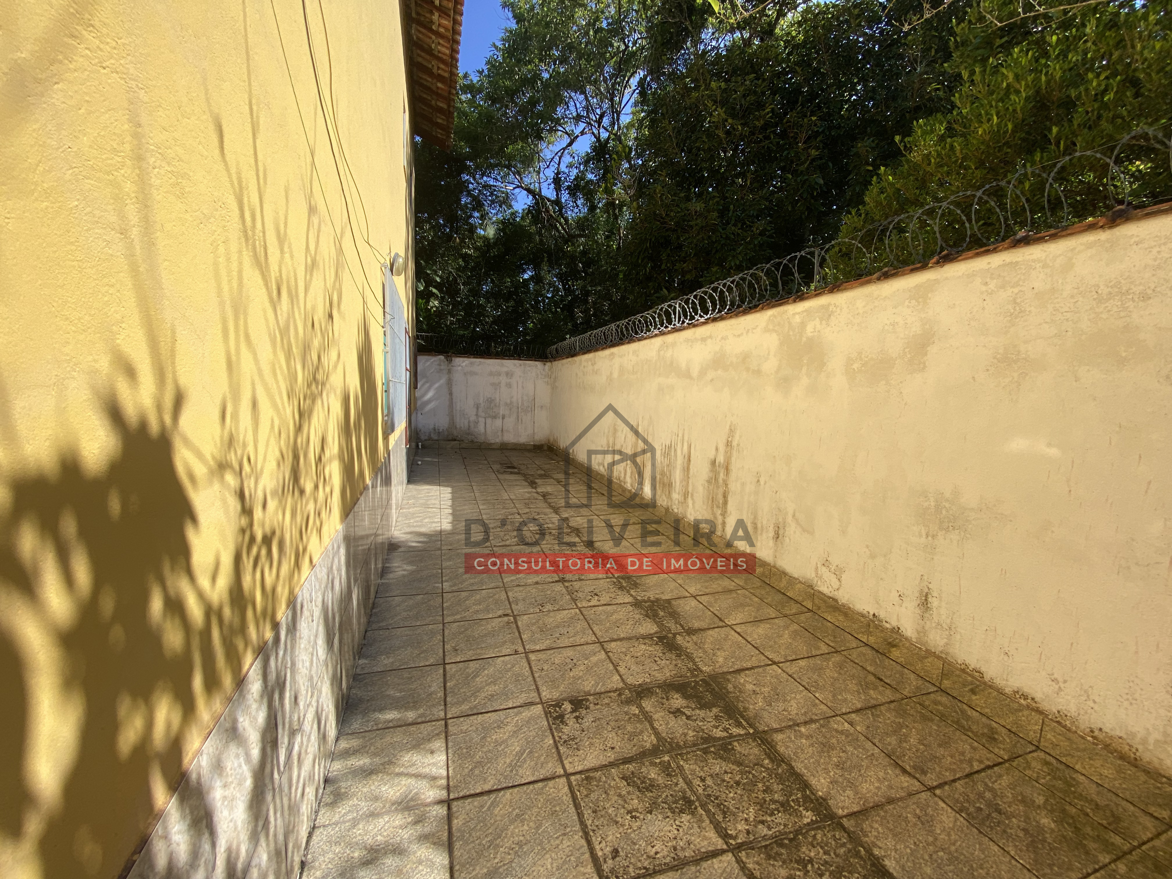 Sobrado com 360m² de terreno à venda no Bairro Estância Santa Gabriela - Peruíbe - SP