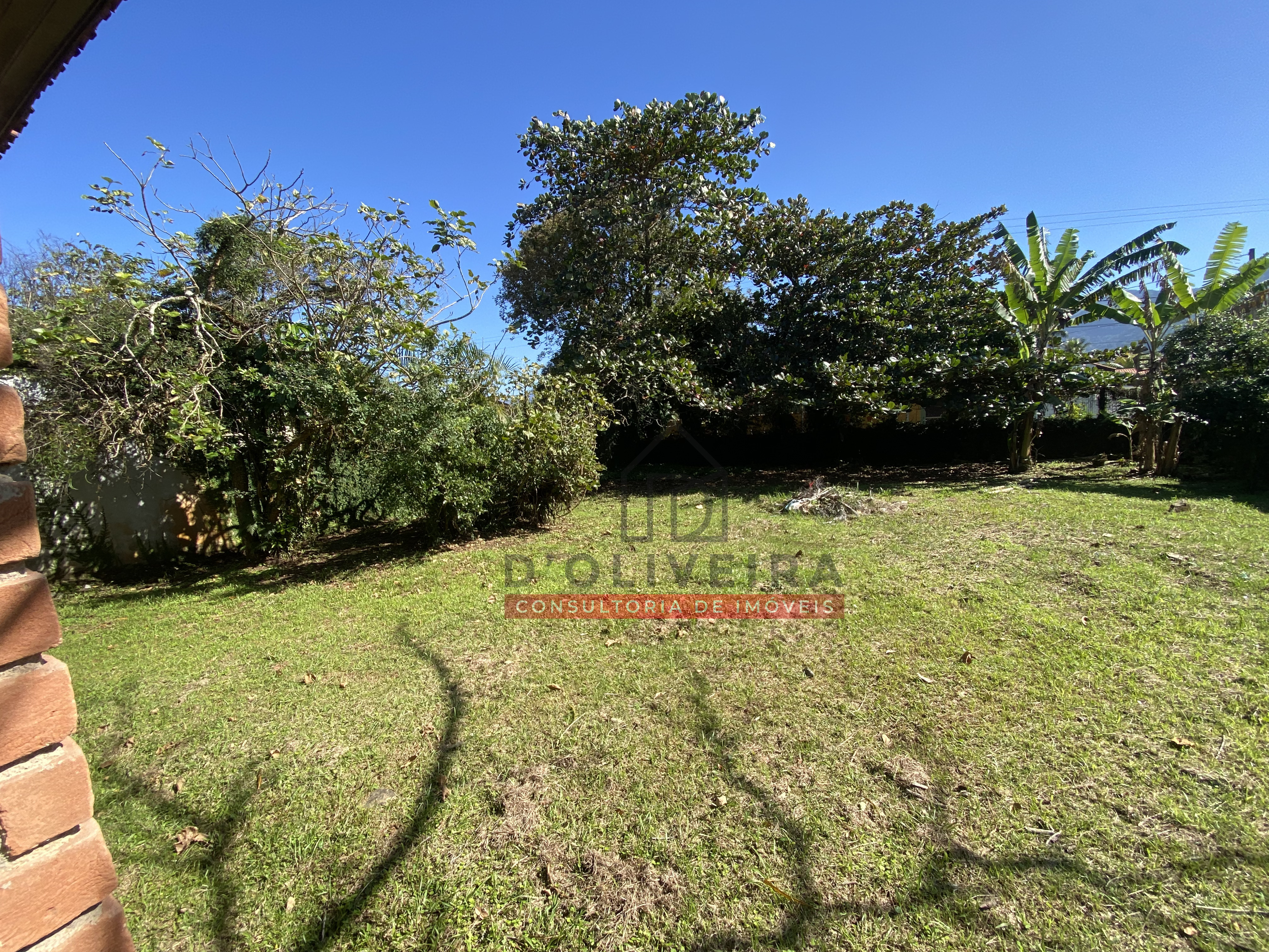 Casa térrea à venda no Guaraú - Peruíbe - SP