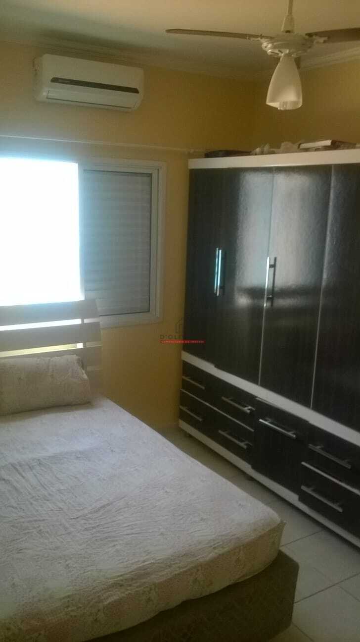 Casa térrea com piscina à venda na Estancia São José - Peruíbe - SP