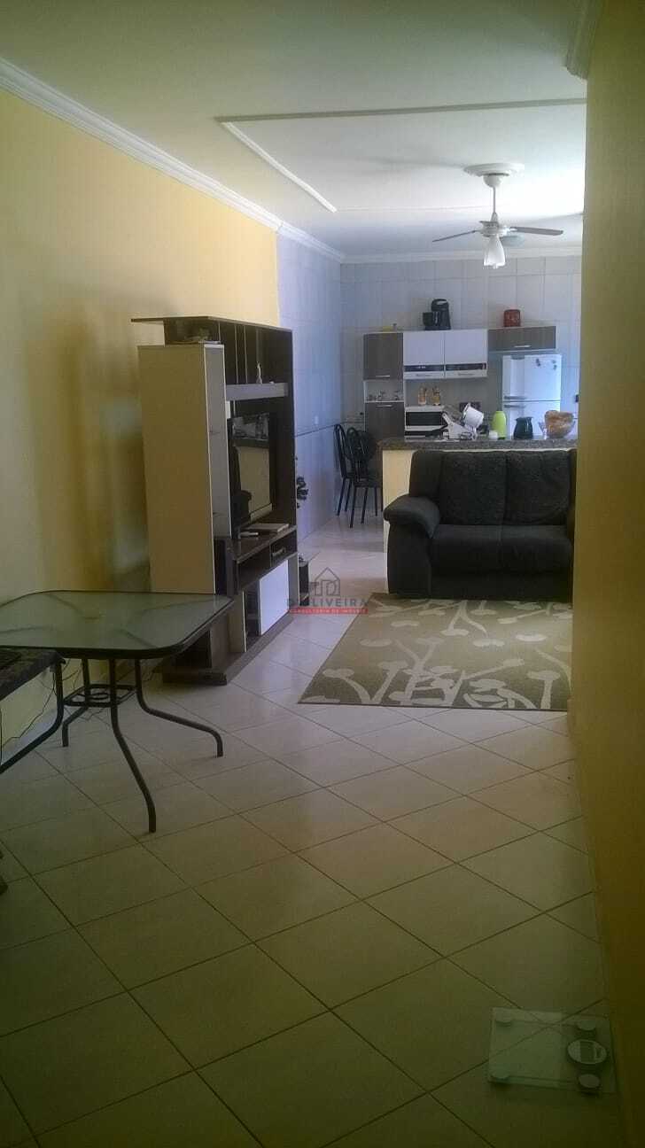 Casa térrea com piscina à venda na Estancia São José - Peruíbe - SP