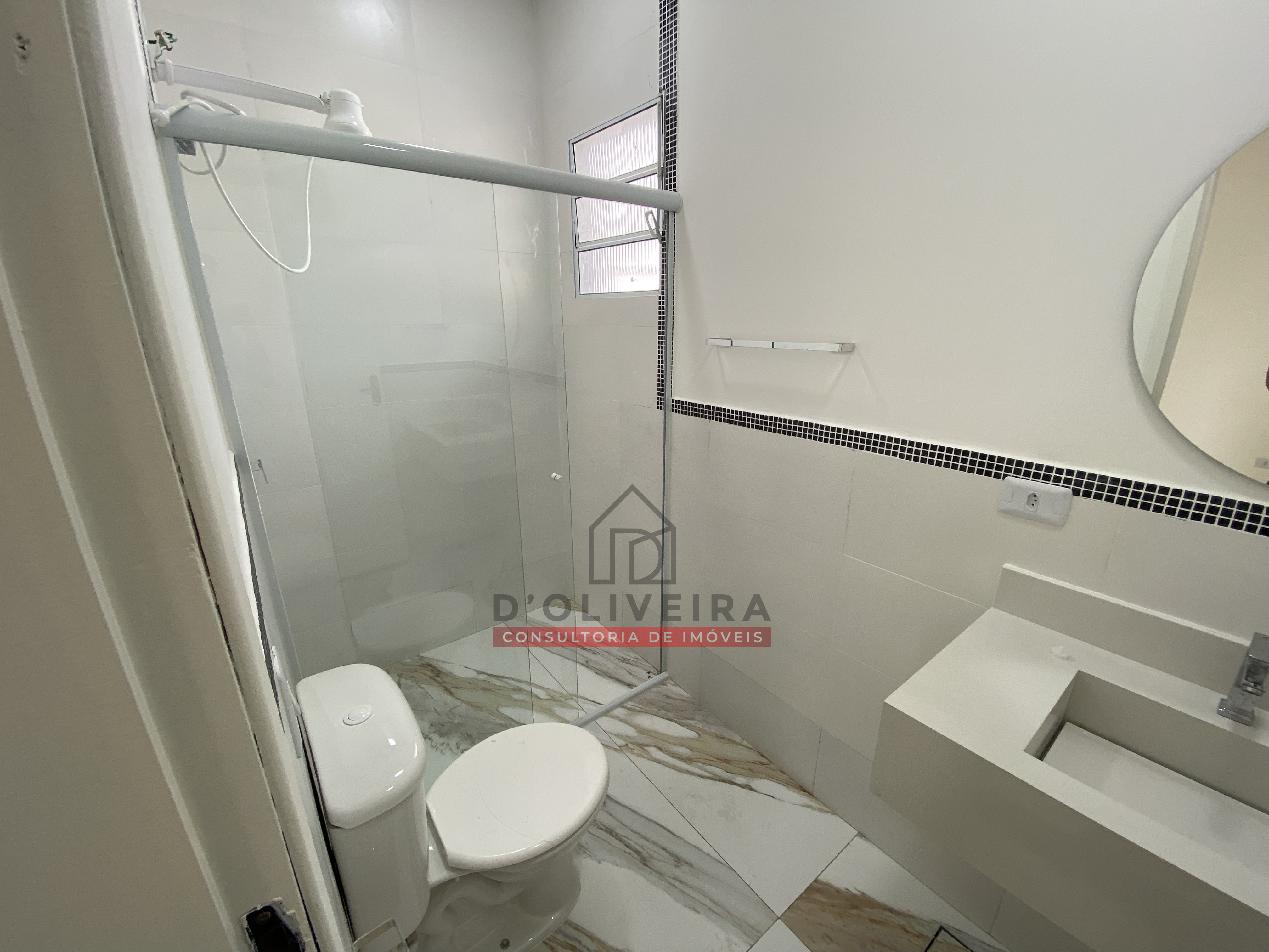 Casa com piscina e churrasqueira à venda no Bairro Flora Rica - Peruíbe - SP