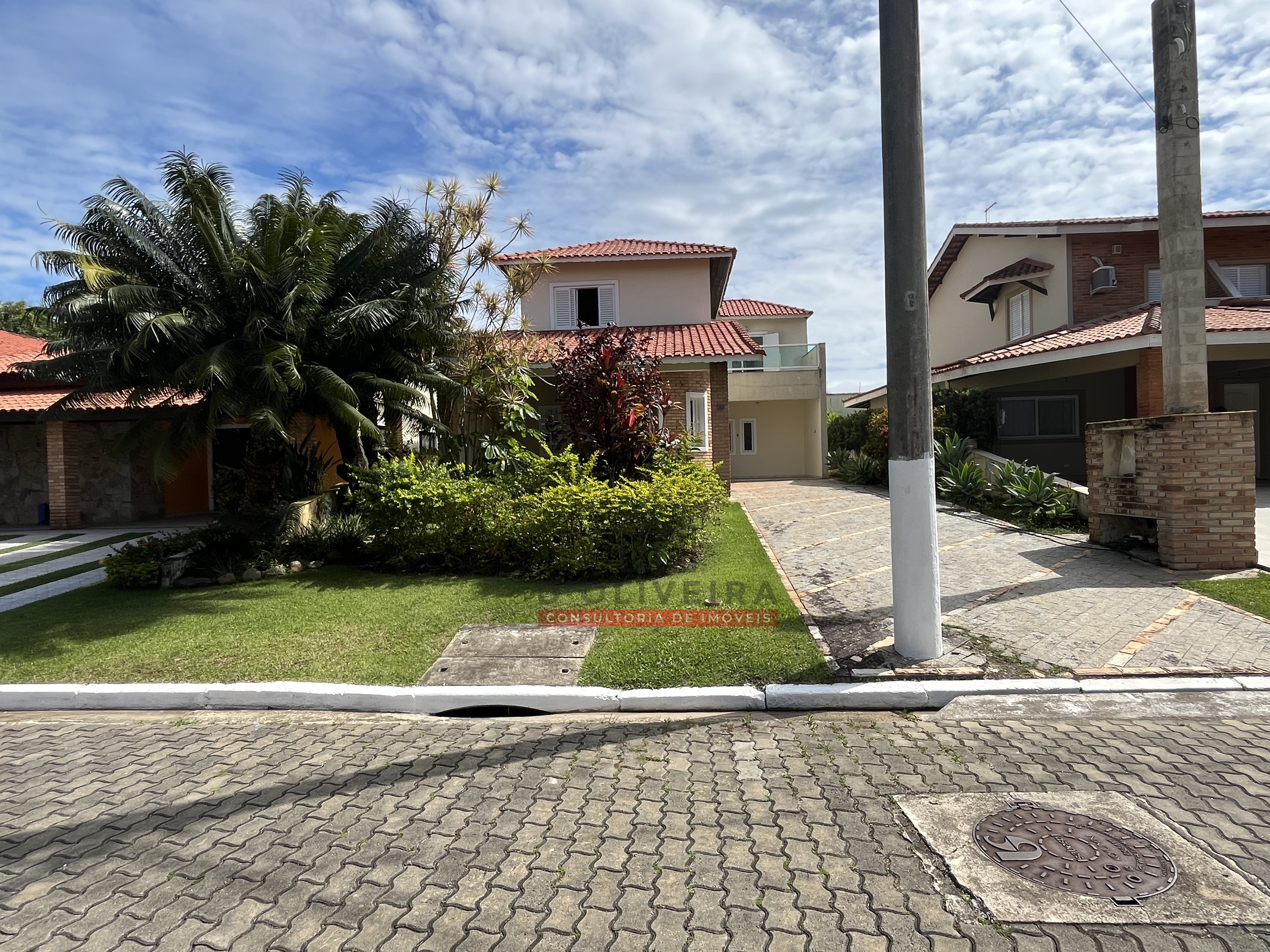 Casa com piscina à venda no Condomínio Residencial Bougainvillée III - Peruíbe - SP