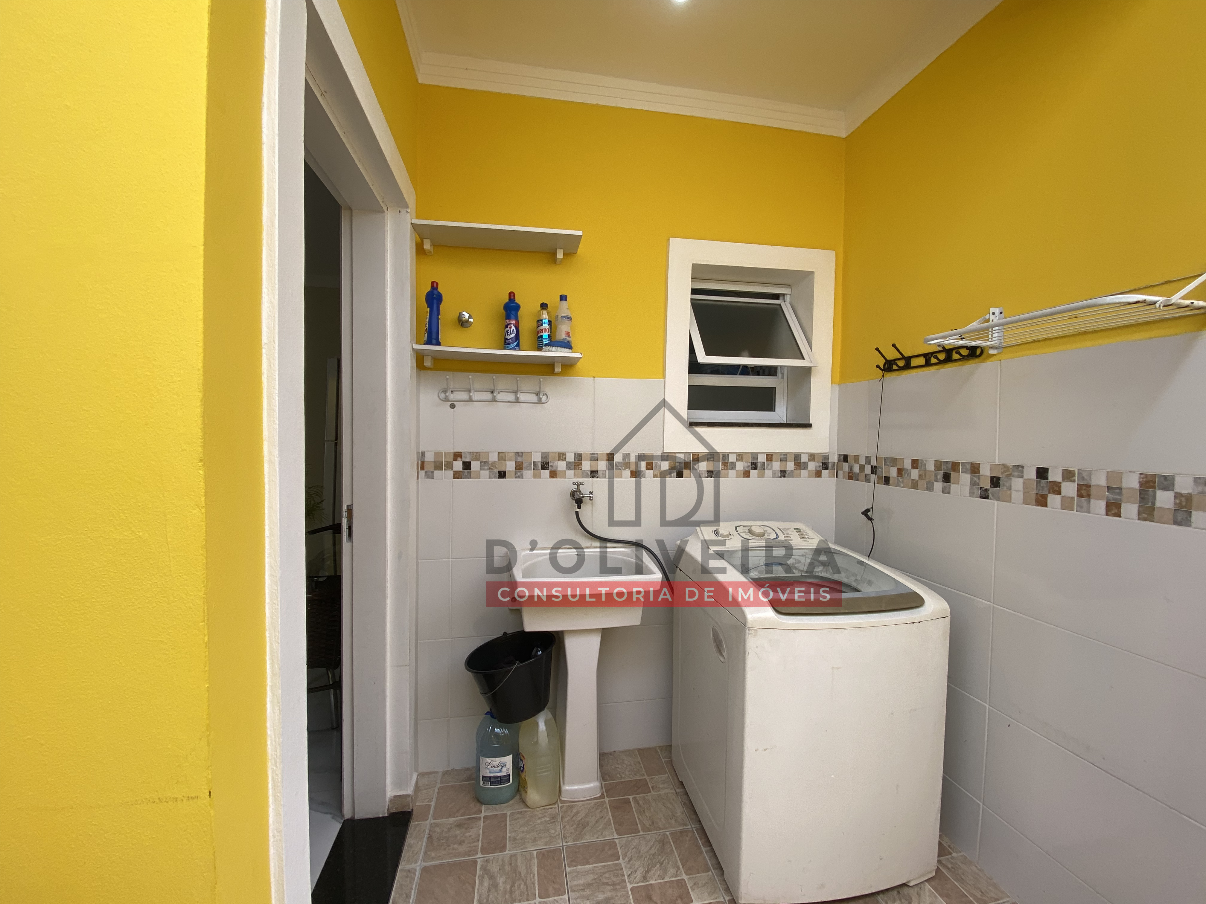 Casa térrea com piscina à venda no Parque D'aville - Peruíbe - SP