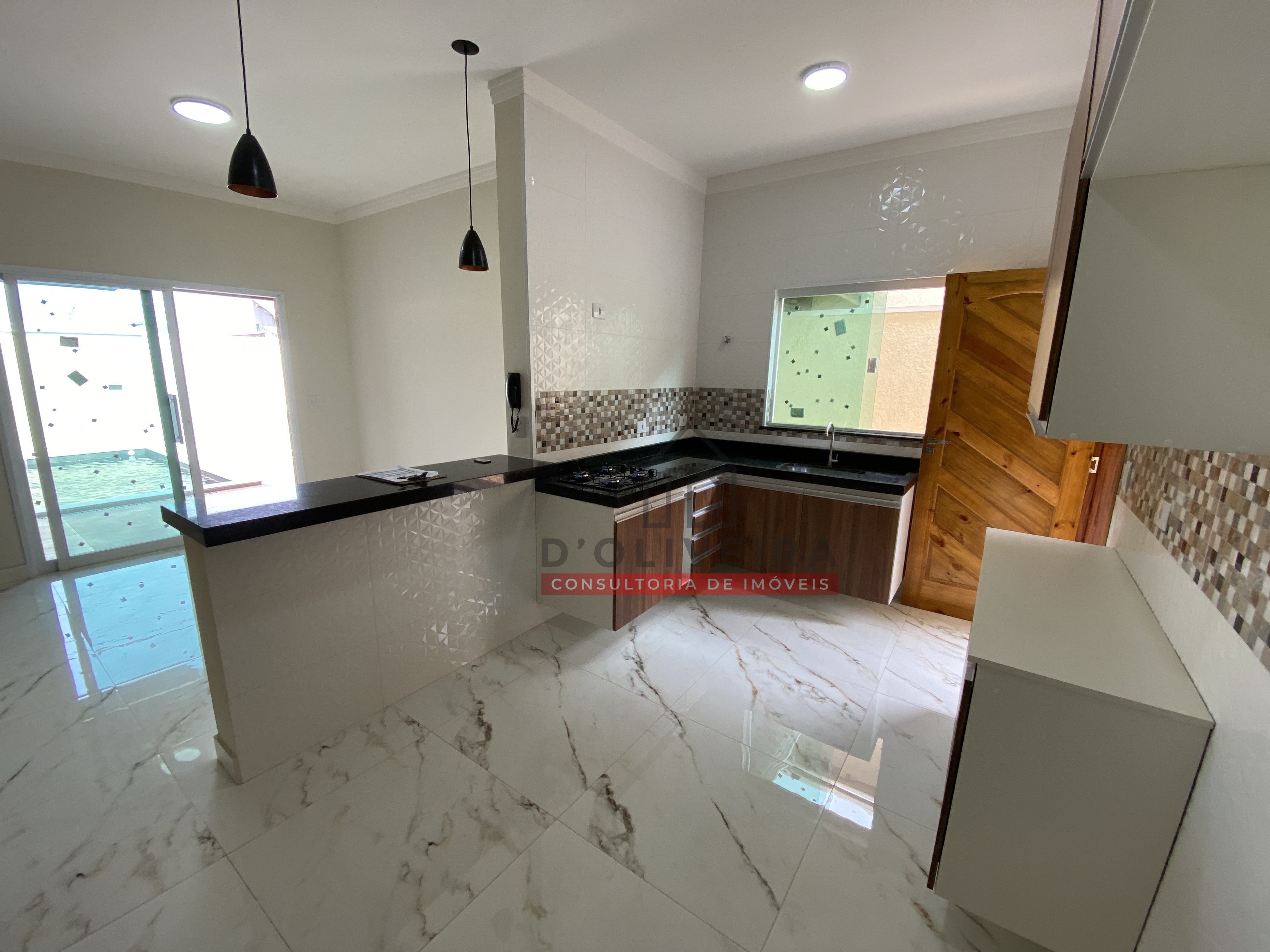 Casa geminada com piscina à venda no Flora Rica 2 - Peruíbe - SP