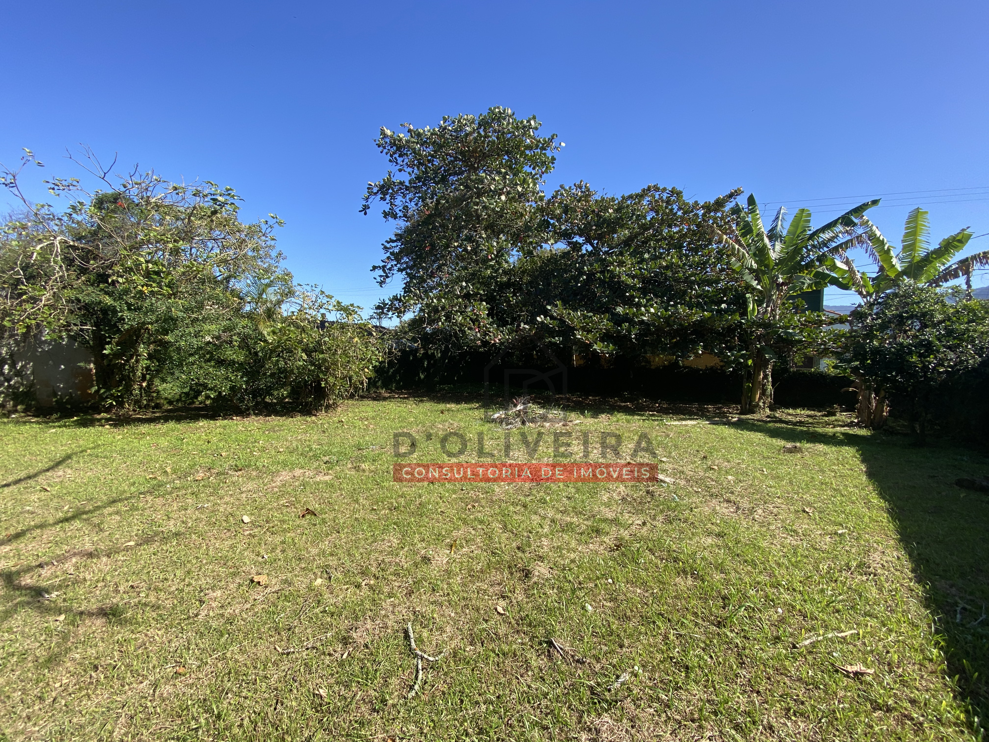 Casa térrea à venda no Guaraú - Peruíbe - SP