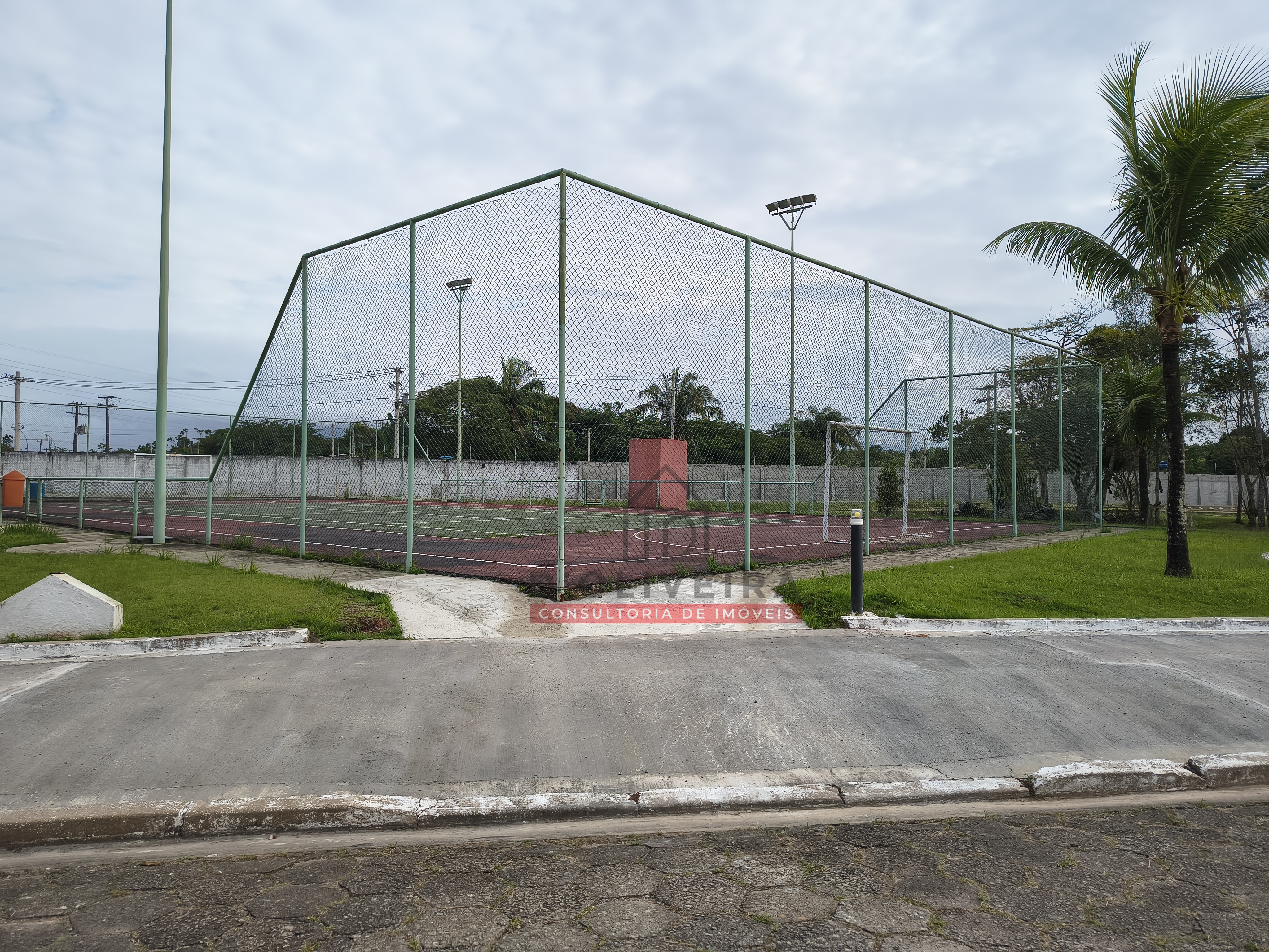 Sobrado com piscina à venda no Bougainvillée V - Peruíbe - SP