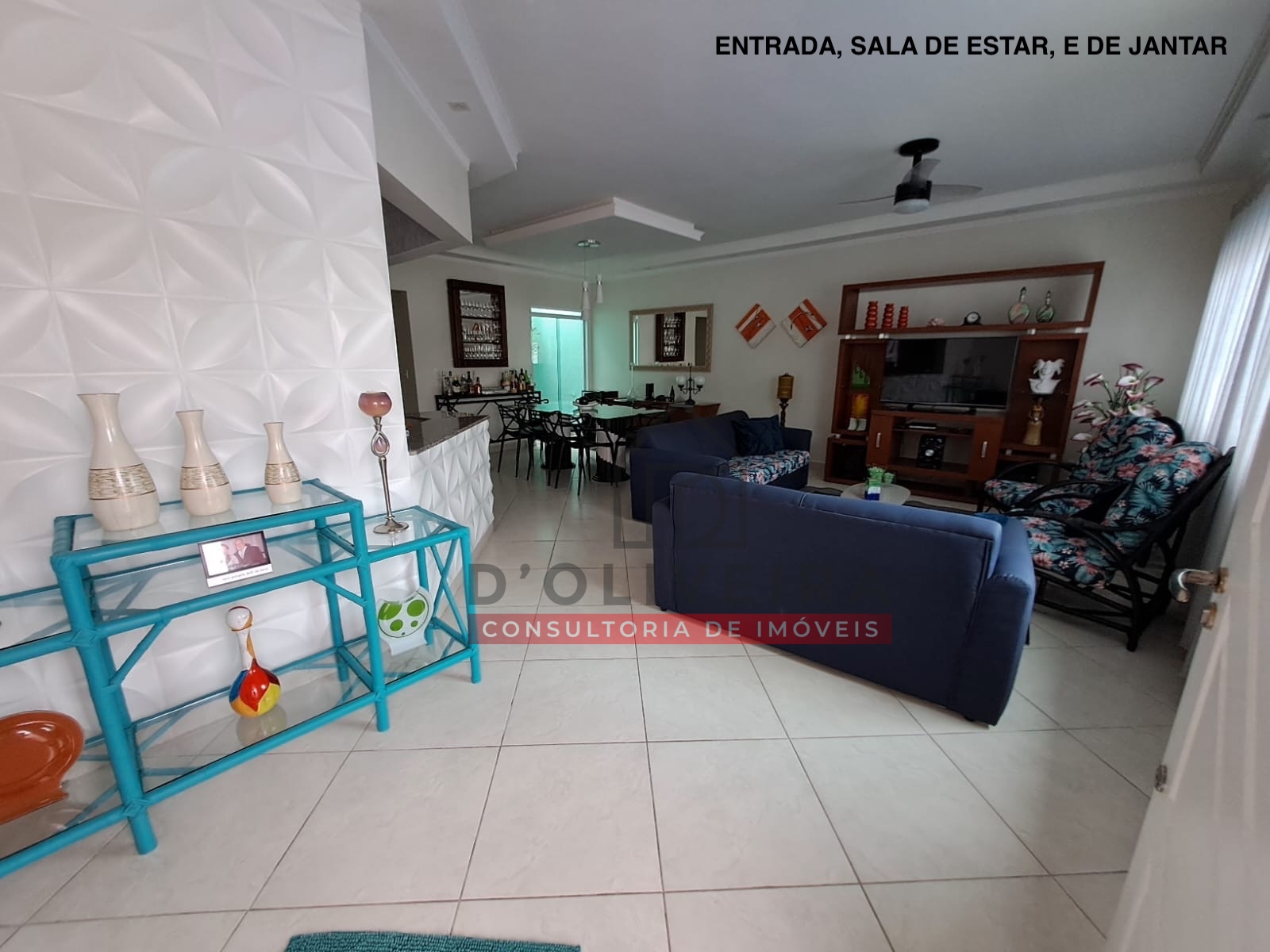 Casa térrea com piscina à venda no Três Marias - Peruíbe - SP